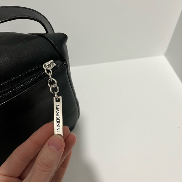 Giani Bernini Nappa Leather Round Hobo Bag Silhouette Black shoulder medium size - Picture 6 of 9